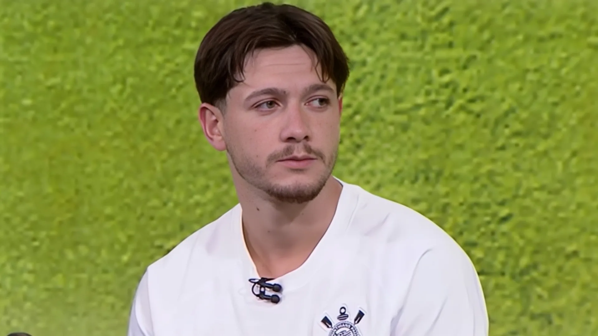 Rodrigo Garro indica Arrascaeta melhor meia do Brasileirão