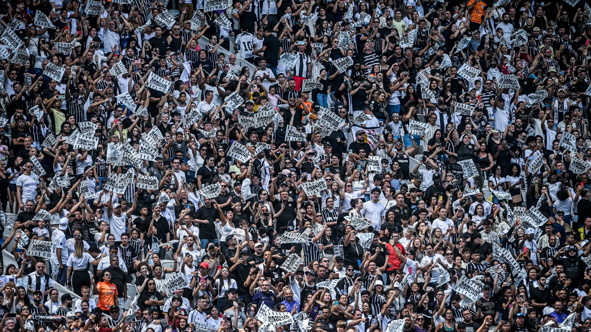 Torcida do Corinthians promete grande festa na final do Brasileirão Feminino