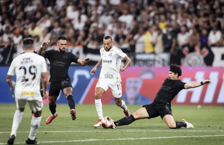 Brasileirão volta com rodada cheia quarta (15)