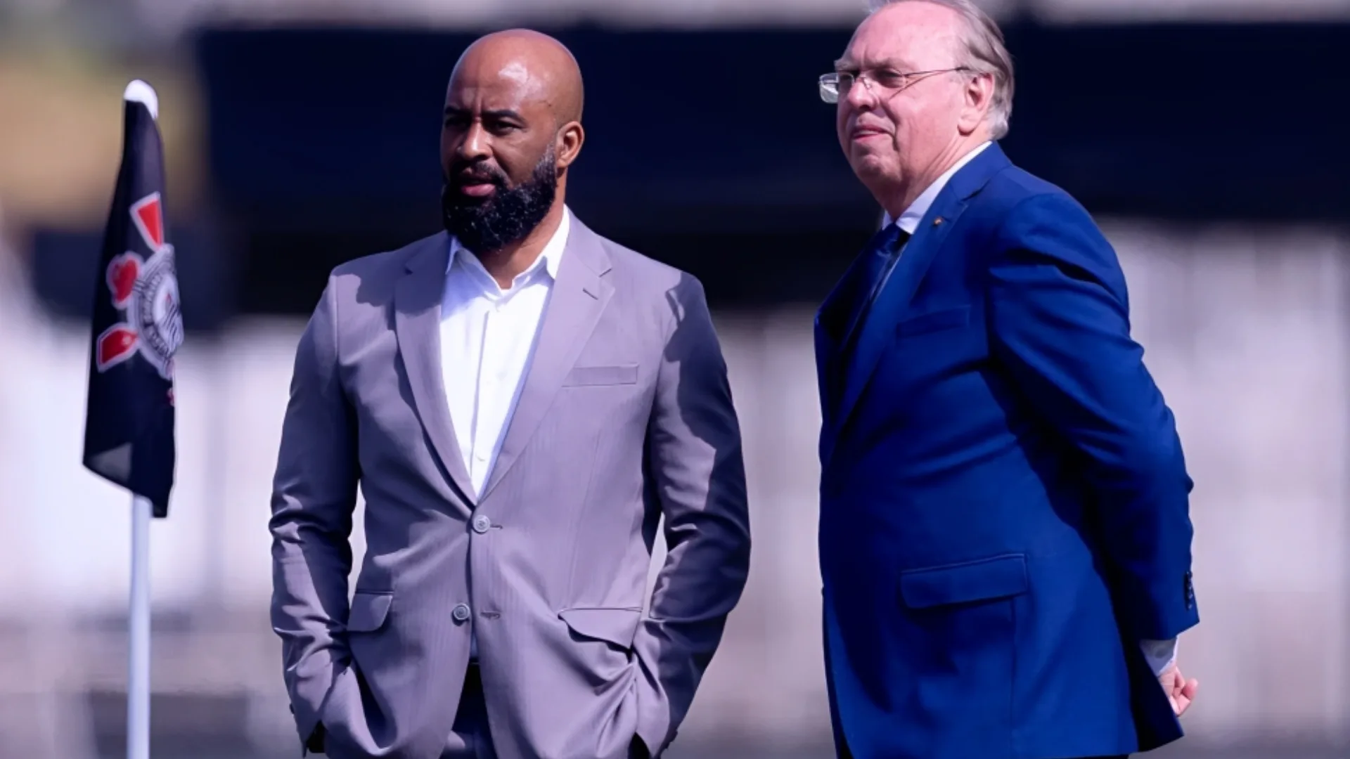 Corinthians paga parcela, mas ainda não pode registrar jogadores