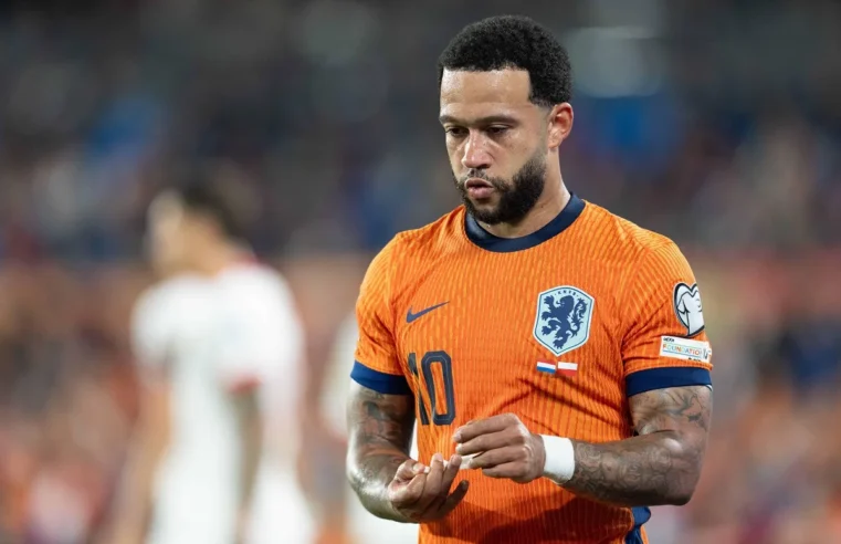 Memphis Depay chega atrasado à seleção holandesa por motivo bizarro; veja | Torcedores