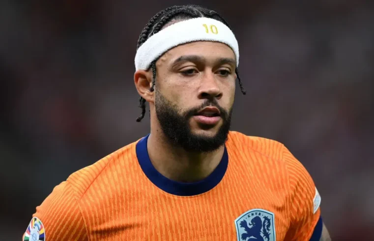 Depay marca mais gols com Holanda do que com Corinthians