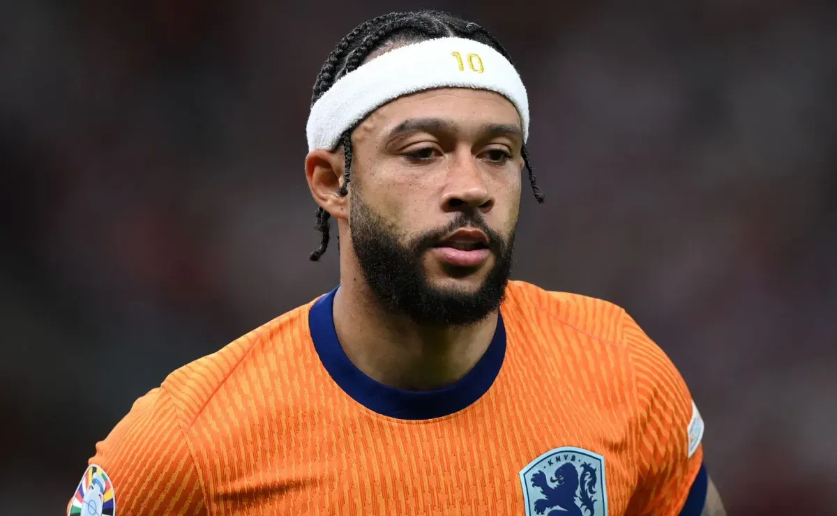 Depay marca mais gols com Holanda do que com Corinthians