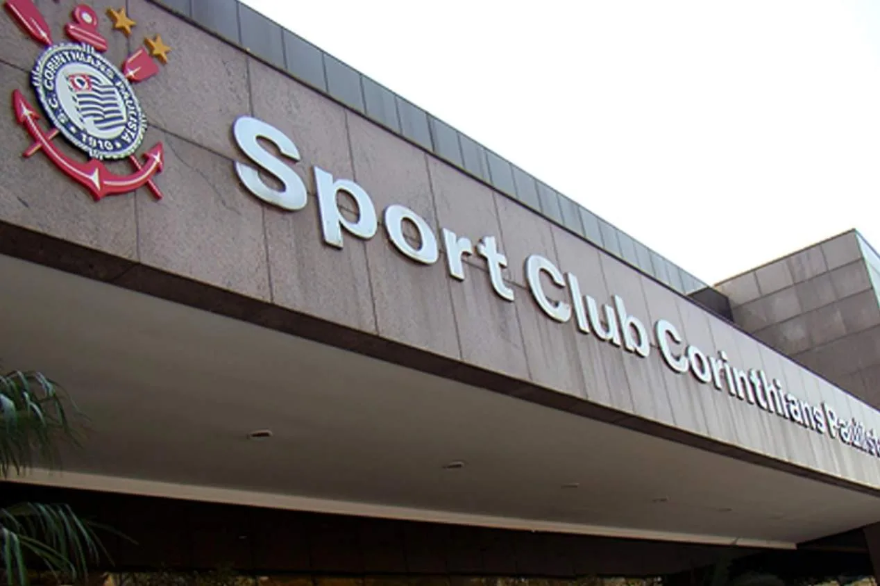 Dono de clube francês responde sobre futura SAF do Corinthians