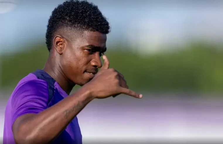 Espanhóis querem a contratação de Félix Torres; Corinthians avalia