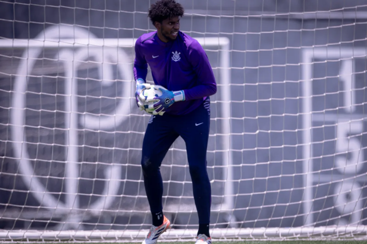 Hugo Souza vai jogar? Corinthians toma decisão final