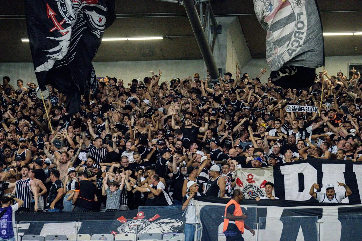 Gaviões da Fiel é proibida de entrar nos estádios por um ano | Torcedores
